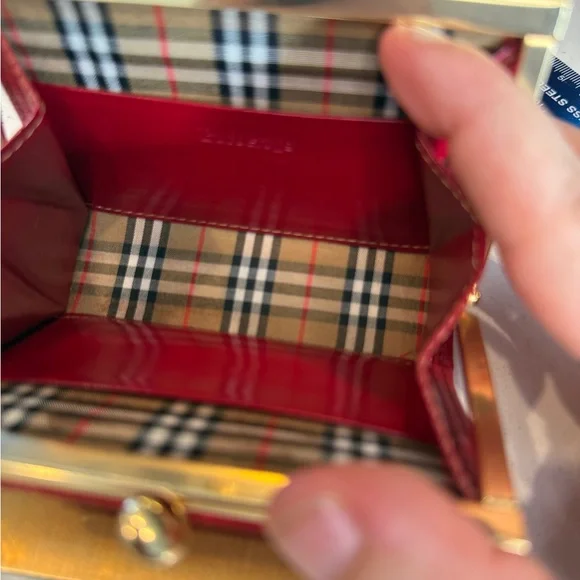 Burberrys of London NWOT Kisslock Coin Purse Navy Logo Box - Picture 5 of 9